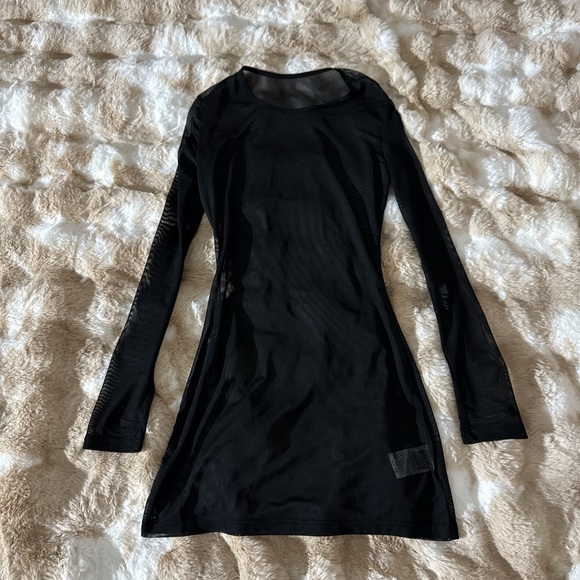 Dresses & Skirts - Elegant Black Long Sleeve Dress